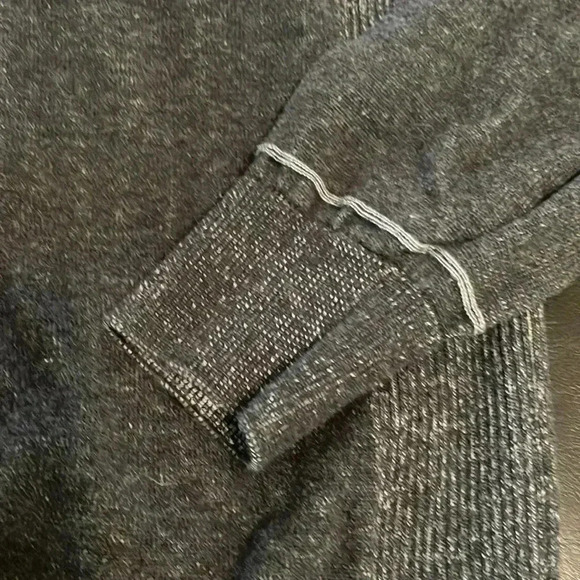 🖤Buckle black zip up sweater - Picture 5 of 8